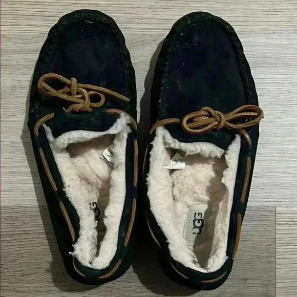 UGG Black Moccasin Slippers - Picture 3 of 4